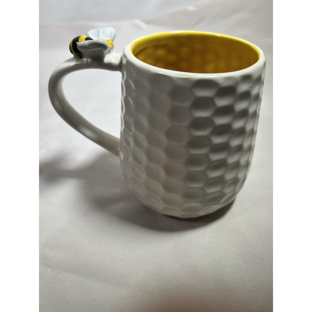 Tag Brand Honeycomb Coffee Mug White Yellow Ceramic Bees 14oz Tea Cup